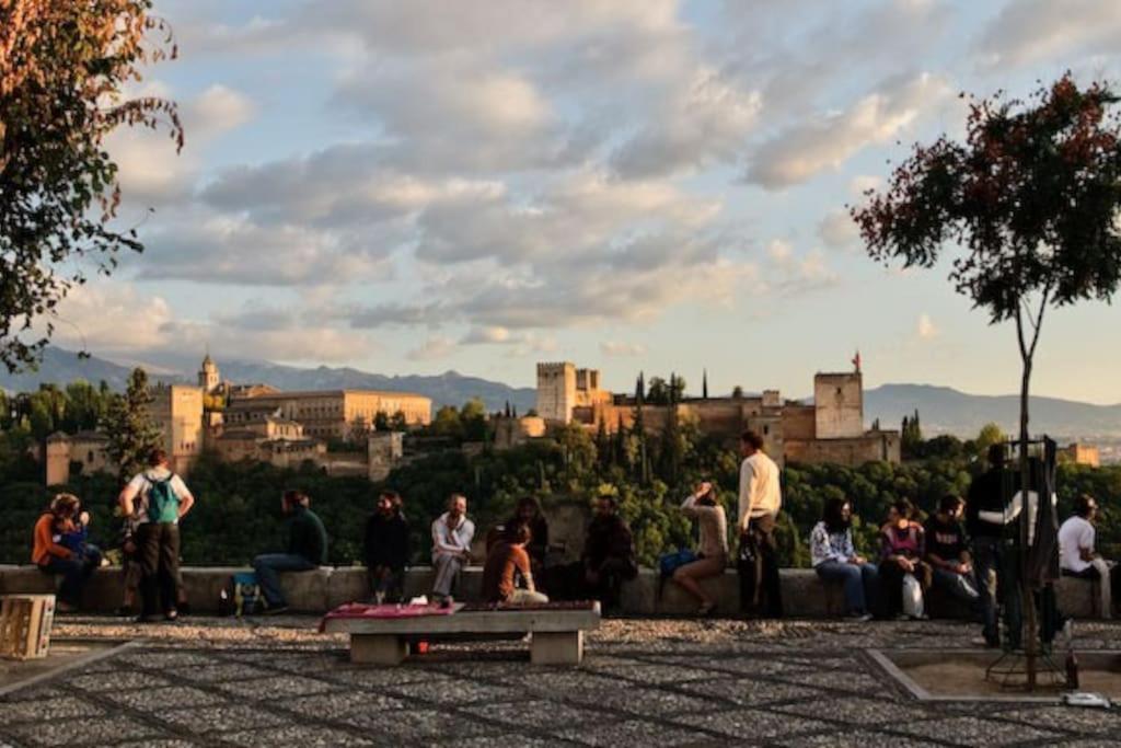 La Casita De La Esquina Leilighet Granada Eksteriør bilde